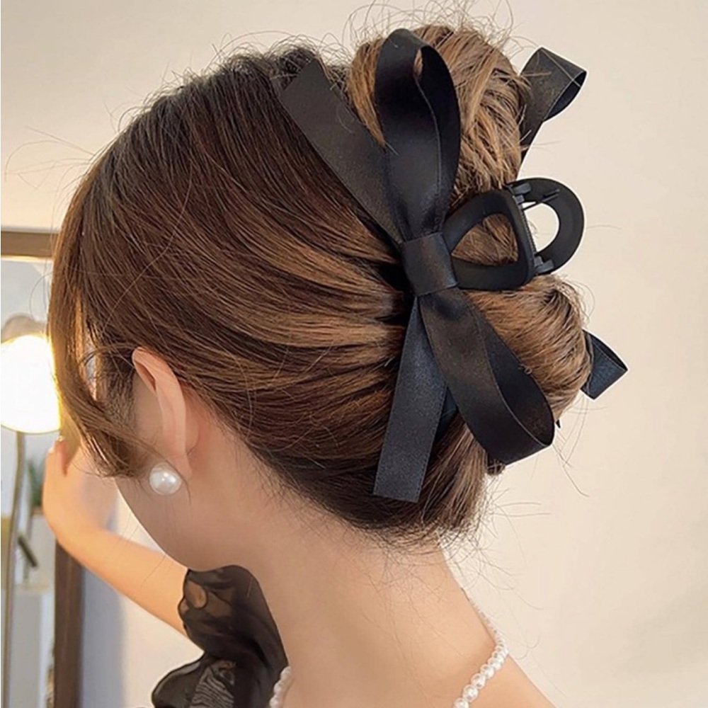 Black Satin Double-Sided Bow Hair Claw Clip NEW 🏷️ - Picture 2 of 3